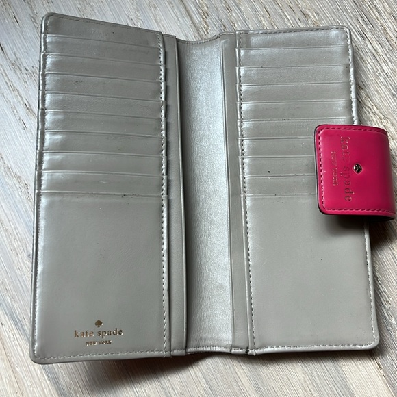 Kate Spade wallet rare - Picture 3 of 10